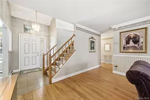 8 Lucy Ct, Patchogue, NY 11772 - Photo 5