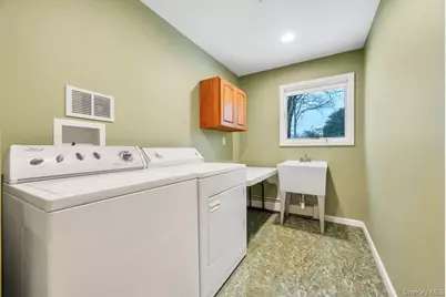 105 Browns Road, Nesconset, NY 11767 - Photo 35