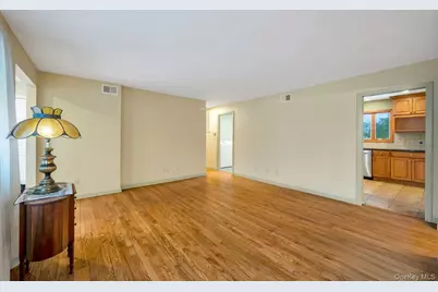 105 Browns Road, Nesconset, NY 11767 - Photo 17