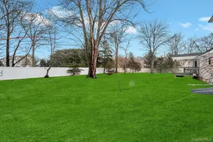 105 Browns Rd, Nesconset, NY 11767 - Photo 11