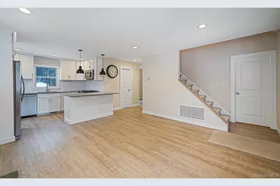 10 Terry Place, Center Moriches, NY 11934 - Photo 11