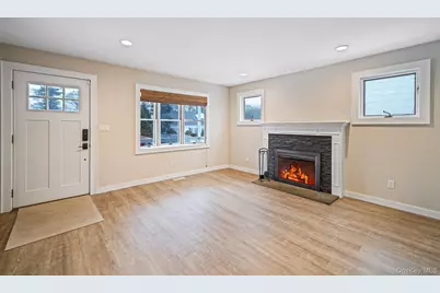 10 Terry Place, Center Moriches, NY 11934 - Photo 13