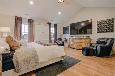 3002 Molly Pitcher Drive, New Windsor, NY 12553 - Photo 25