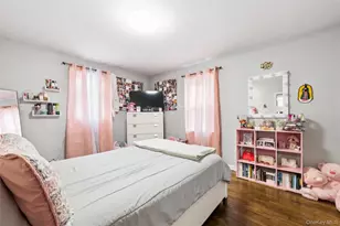 5 Wedgewood Dr, Coram, NY 11727 - Photo 9