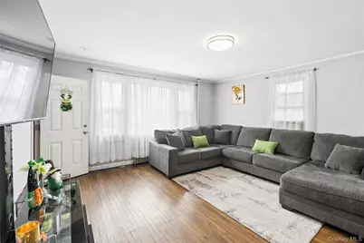 5 Wedgewood Drive, Coram, NY 11727 - Photo 5