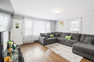 5 Wedgewood Dr, Coram, NY 11727 - Photo 5