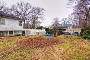 77 Washington Ave, Mastic, NY 11950 - Photo 23