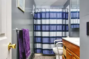 77 Washington Ave, Mastic, NY 11950 - Photo 15