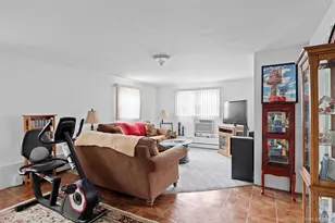 830 N Broome Ave, Lindenhurst, NY 11757 - Photo 17