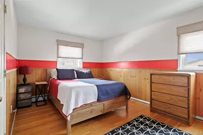 830 N Broome Avenue, Lindenhurst, NY 11757 - Photo 15