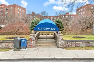 230 Pelham Rd, New Rochelle, NY 10805 - Photo 3