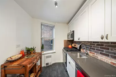 67-25 Clyde Street #3M, Forest Hills, NY 11375 - Photo 5