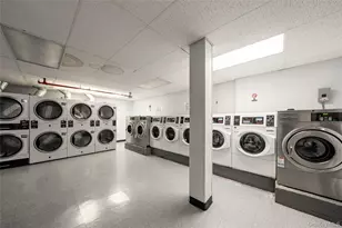 67-25 Clyde St, Forest Hills, NY 11375 - Photo 15