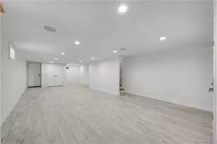 3912 Lyme Ave, Brooklyn, NY 11224 - Photo 31