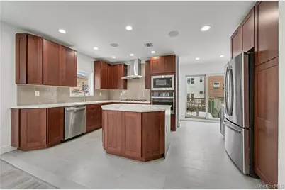 3912 Lyme Avenue, Brooklyn, NY 11224 - Photo 7