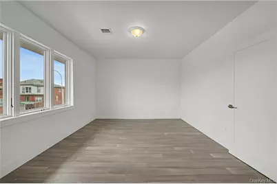 3912 Lyme Avenue, Brooklyn, NY 11224 - Photo 25