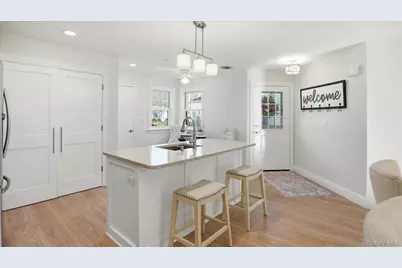 62 Knolls Drive, Stony Brook, NY 11790 - Photo 7