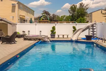 187 Massapequa Avenue, Massapequa, NY 11758 - Photo 5