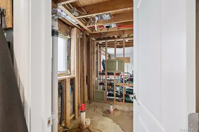 187 Massapequa Avenue, Massapequa, NY 11758 - Photo 37