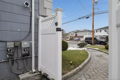 187 Massapequa Avenue, Massapequa, NY 11758 - Photo 39