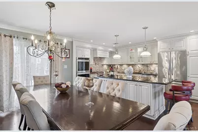 187 Massapequa Avenue, Massapequa, NY 11758 - Photo 11