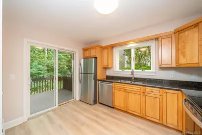 5 Grove Mews, Chappaqua, NY 10514 - Photo 13