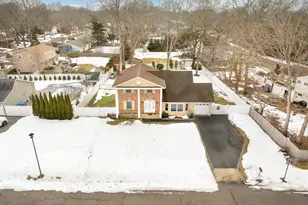 4 Rowe St, Coram, NY 11727 - Photo 27