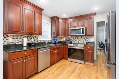 4 Rowe Street, Coram, NY 11727 - Photo 7