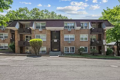 160 E Kearsing Parkway, Monsey, NY 10952 - Photo 1