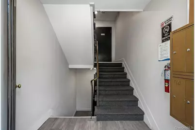160 E Kearsing Parkway, Monsey, NY 10952 - Photo 3