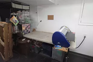 65-12 Myrtle Ave, Glendale, NY 11385 - Photo 15