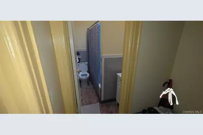 65-12 Myrtle Avenue, Glendale, NY 11385 - Photo 23