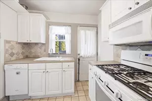 490 Carol Pl, Pelham, NY 10803 - Photo 23