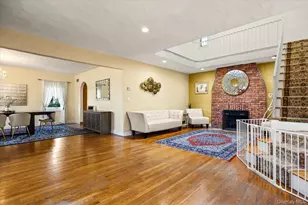 118 Baker Hill Rd, Great Neck, NY 11023 - Photo 7