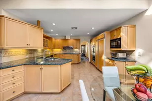 118 Baker Hill Rd, Great Neck, NY 11023 - Photo 17