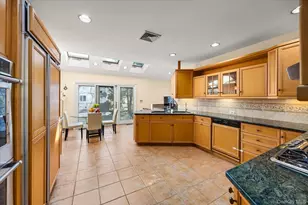 118 Baker Hill Rd, Great Neck, NY 11023 - Photo 15