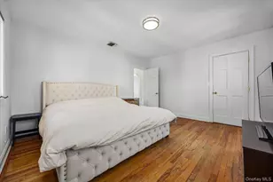 118 Baker Hill Rd, Great Neck, NY 11023 - Photo 33