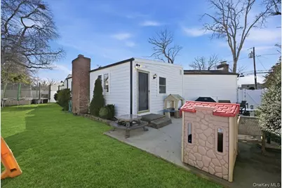 17 Hawthorne Street, Massapequa, NY 11758 - Photo 33