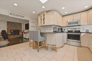 17 Hawthorne St, Massapequa, NY 11758 - Photo 13