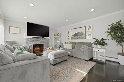 17 Hawthorne Street, Massapequa, NY 11758 - Photo 3