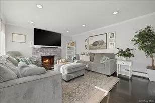 17 Hawthorne St, Massapequa, NY 11758 - Photo 3