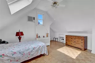 1020 N 5th St, New Hyde Park, NY 11040 - Photo 17