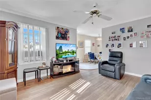 1020 N 5th St, New Hyde Park, NY 11040 - Photo 5