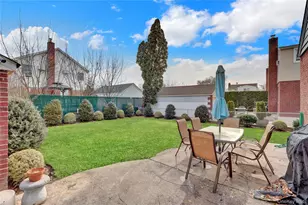 1020 N 5th St, New Hyde Park, NY 11040 - Photo 25