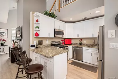 483 Spring Drive, East Meadow, NY 11554 - Photo 5