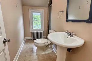 2 Ruth Ln, Glenwood Landing, NY 11547 - Photo 15