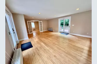 2 Ruth Lane, Glenwood Landing, NY 11547 - Photo 3