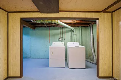 156 Gibbs Road, Central Islip, NY 11722 - Photo 39