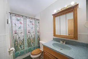 156 Gibbs Rd, Central Islip, NY 11722 - Photo 29