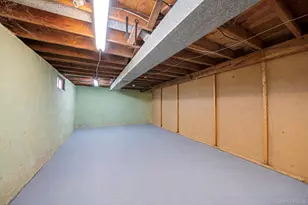 156 Gibbs Rd, Central Islip, NY 11722 - Photo 45